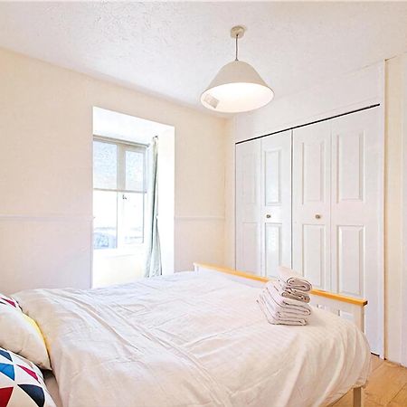 Manor Place Apartment Thamesmead Thamesmead  Exteriér fotografie